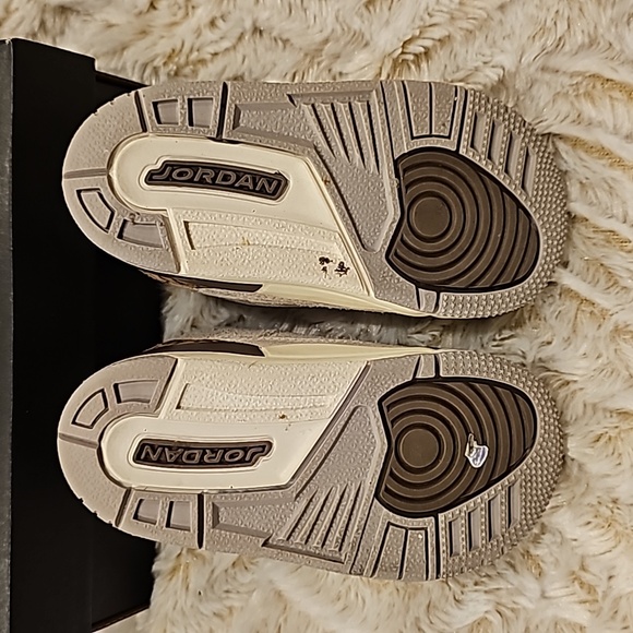 Jordan 3 Retro - Picture 8 of 10